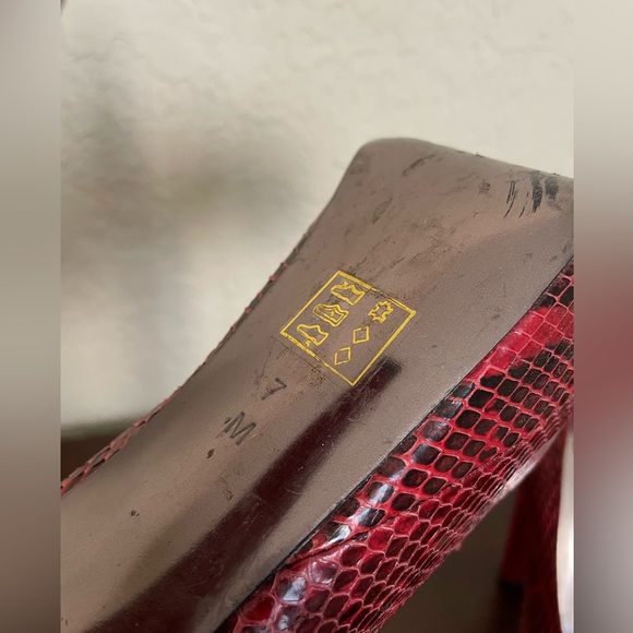 Bebe red heels - Picture 3 of 3